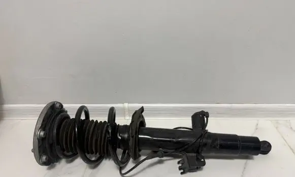 BMW 2 F22 F23 Front shock absorber/damper 6865539