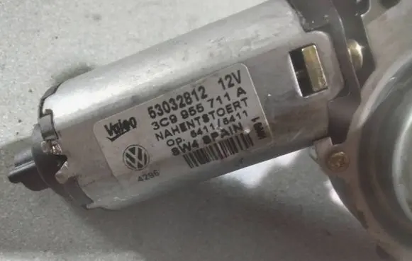 Volkswagen PASSAT B6 Rear window wiper motor 3C9955711A 53032812 64116411