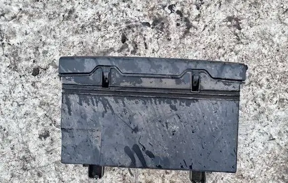 Volkswagen Touran I Glove box 1t0881580