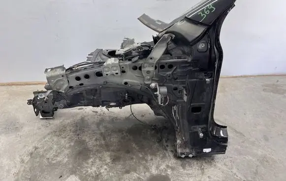 Mercedes-Benz GLA H247 Front side member