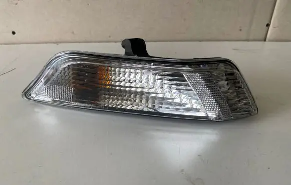 Ford Mustang VI Front indicator light FR3B13200A N353A
