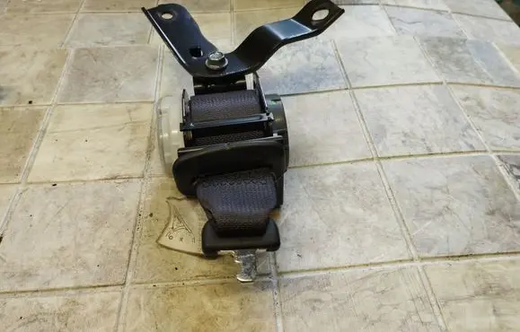 Subaru Outback Third row seat belt DS530837