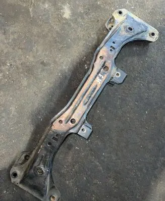 BMW 3 E36 Front subframe 31111096485