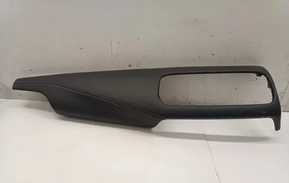 Nissan Qashqai J12 Panel trim 682116UV0A