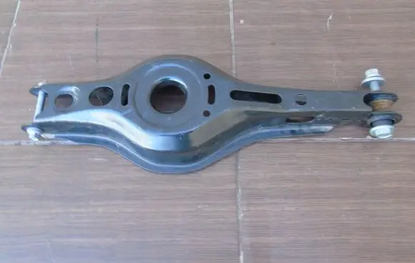 Toyota C-HR I Rear upper control arm/wishbone