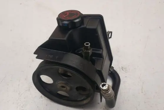 Peugeot 206 Power steering pump 26062661