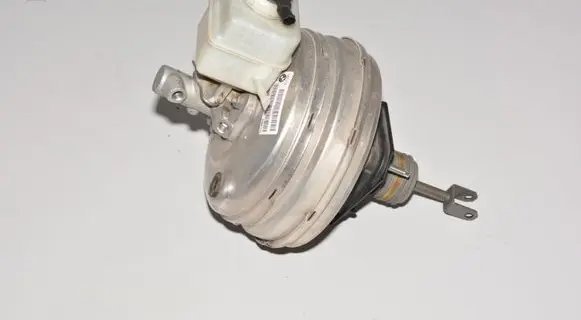 BMW 5 F10 F11 Brake booster 6796726