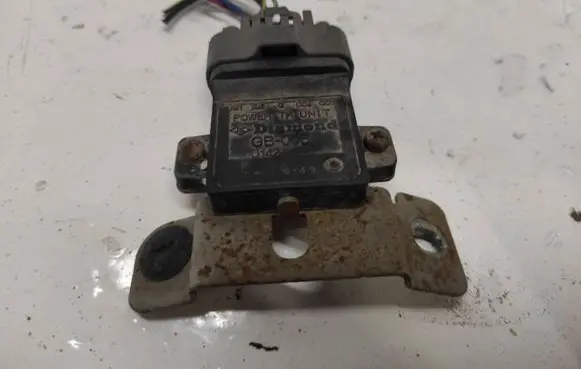 Subaru Impreza I Ignition amplifier control unit GB003 6Z2449