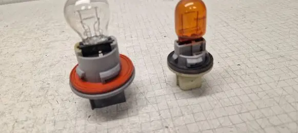 Jeep Grand Cherokee Tail light bulb cover holder