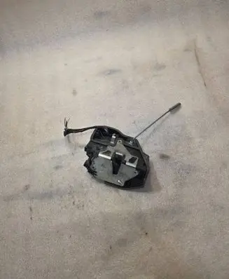 BMW 7 E65 E66 Rear door lock 7036172