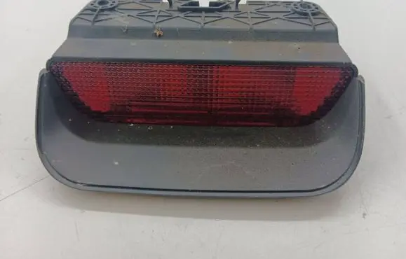 Honda CR-V Third/center stoplight P69939