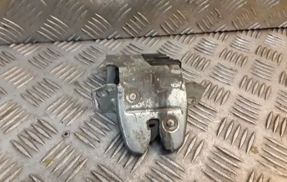 Mercedes-Benz Vaneo W414 Tailgate/trunk/boot lock/catch/latch 4147400035 A4147400035