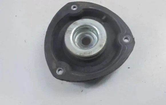 Volkswagen PASSAT B7 USA Front coil spring rubber mount 5Q0412331C