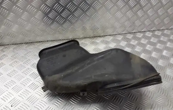 Mercedes-Benz Vito Viano W638 Breather hose/pipe A6388312345