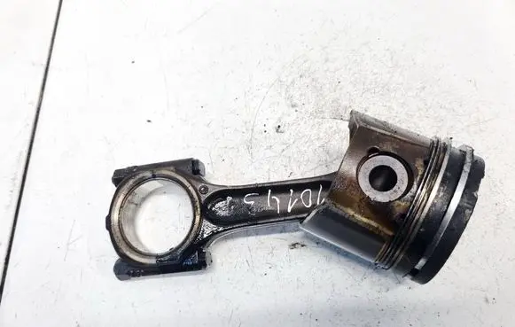 Peugeot 307 Piston with connecting rod 