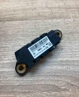 Mercedes-Benz C W203 Airbag deployment crash/impact sensor 0018209126 48832