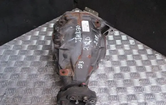 Mercedes-Benz C AMG W203 Rear differential J11/030