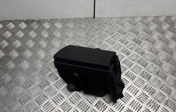 Volkswagen PASSAT B8 Fuse box set 5Q0907361B