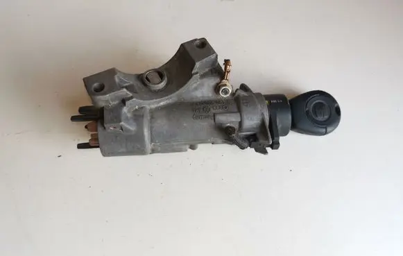 Seat Toledo II (1M) Ignition lock 4B0905851C