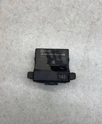 Volkswagen Touran I Gateway control module 1K0907530F 1K0907951