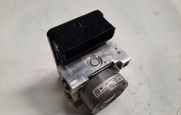 Ford Mondeo MK V ABS Pump