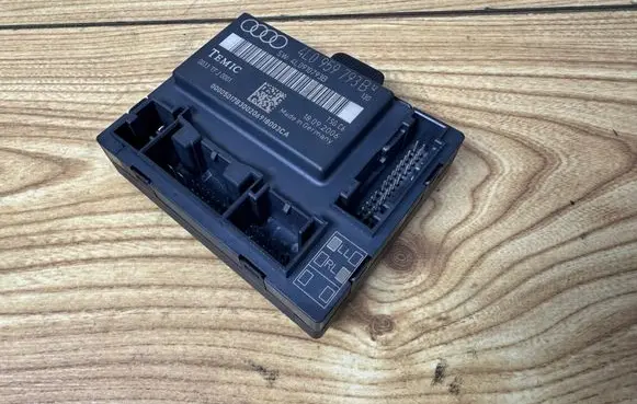 Audi Q7 4L Door control unit/module 4L0959793B 0033TFJ0001 4L0910793B