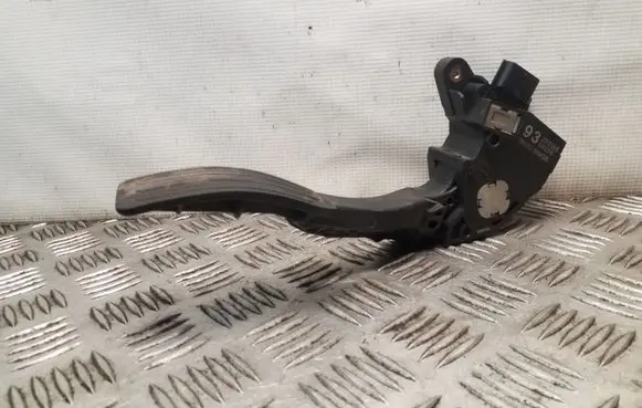 Nissan Juke I F15 Accelerator throttle pedal 180021HMOB