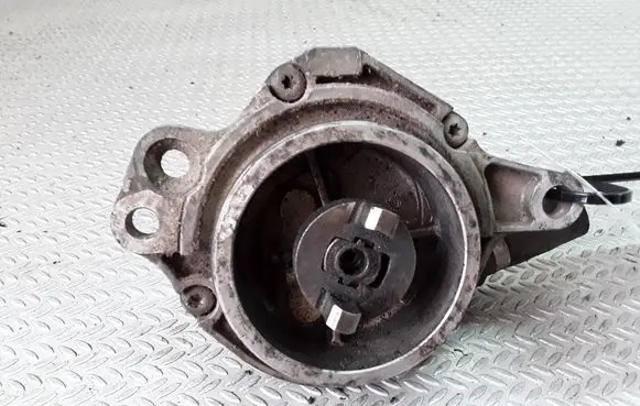 BMW 5 E34 Vacuum pump 72162503