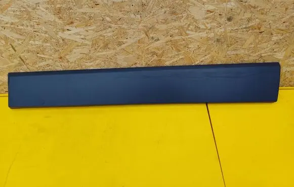 Renault Trafic III (X82) Sliding door trim (molding) 768556674R 828213755R