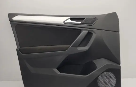 Volkswagen Tiguan Front door card panel trim 5NC867011F