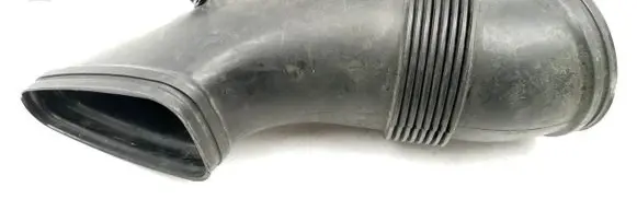 Air intake hose/pipe