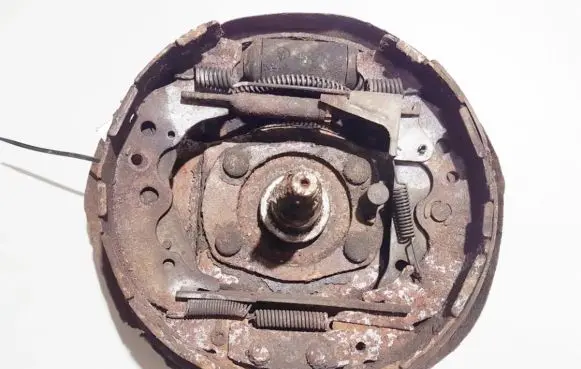 KIA Carnival Handbrake/parking brake pads 