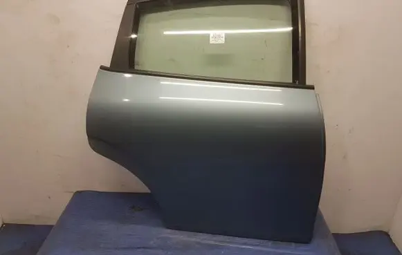 Seat Leon (1P) Rear door LS5V