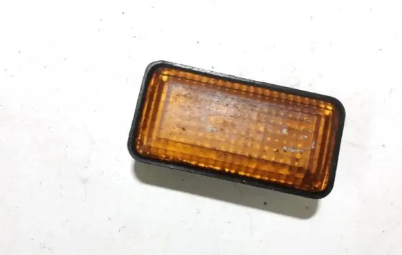 Volkswagen Golf III Front fender indicator light 1h0949117a