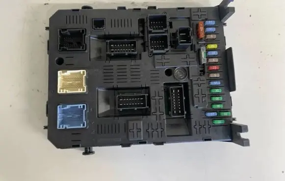 Peugeot 3008 I Comfort/convenience module 9664059080 966405908002