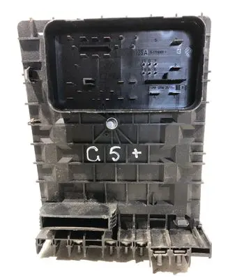 Volkswagen Golf Plus Fuse module 1K0937125A 7193071