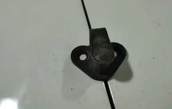 Citroen Xsara Front door lock loop/hook striker 