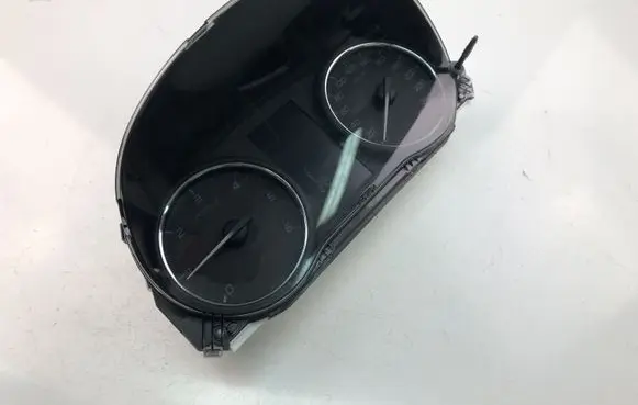 Mitsubishi Outlander Speedometer (instrument cluster) 8100C296