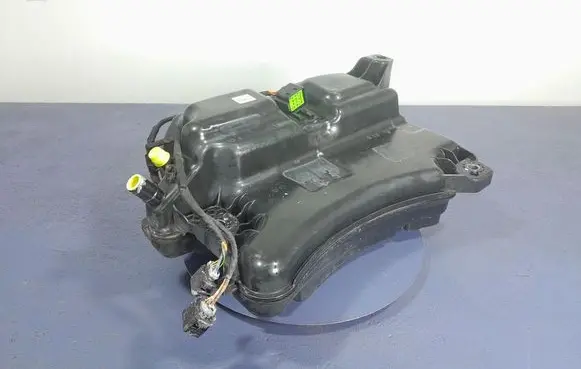 Skoda Octavia 985 AdBlue liquid reservoir 5WA131877N