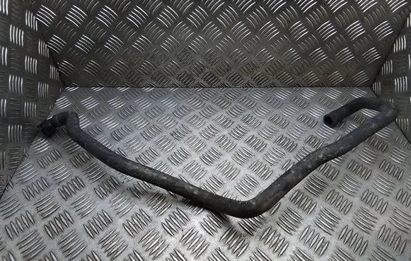 Coolant pipe/hose