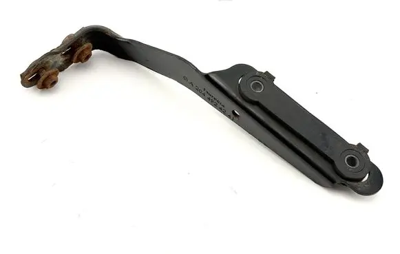 Mercedes-Benz E W212 Muffler mount bracket/holder A2044924241 2044924241