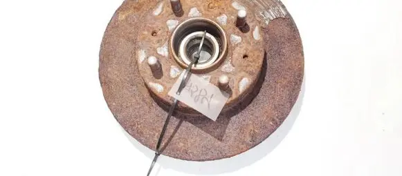 KIA Carens I Rear wheel hub