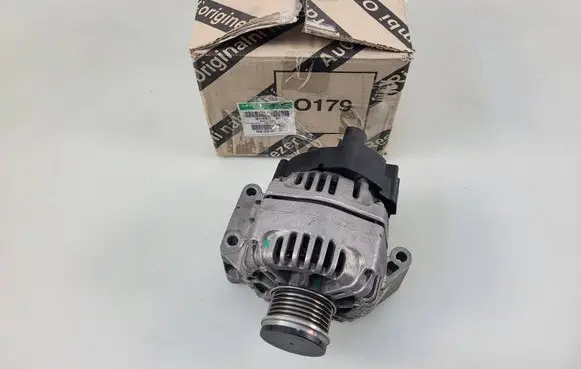 Fiat 500L Generator/alternator 51993603 51984058 51880173