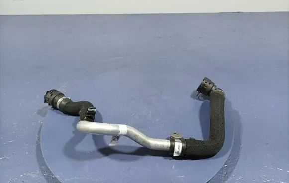 Audi A4 S4 B7 8E 8H Engine coolant pipe/hose 8596428