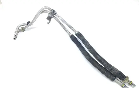 Gearbox oil cooler pipe/hose
