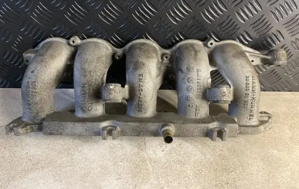 Volvo S40 Intake manifold 30650092