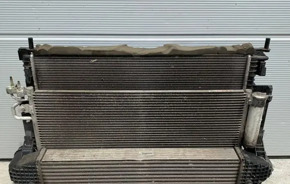 Ford Kuga II Coolant radiator