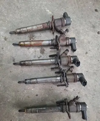 Volvo S80 Fuel injectors set 8658352