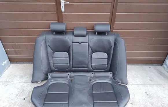 Jaguar XE Rear seat 