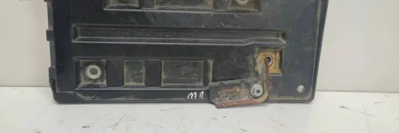 Battery tray